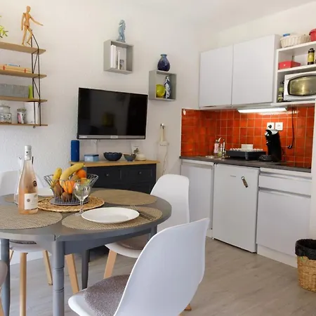 Beautiful With Sea View And Quiet Apartman