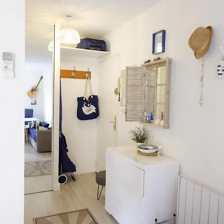 Beautiful With Sea View And Quiet Daire